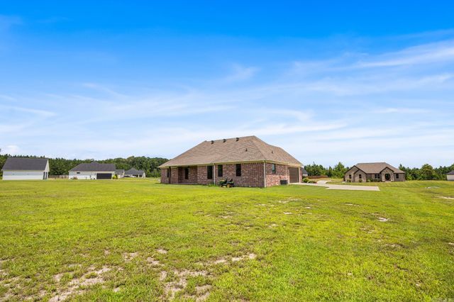 2065 Kaysen Ln, Hensley, AR 72065