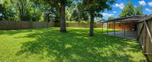409 Poe St, Quitman, TX 75783