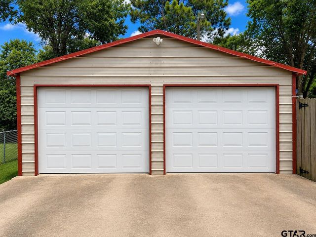 409 Poe St, Quitman, TX 75783