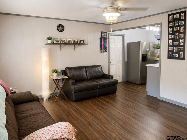 409 Poe St, Quitman, TX 75783