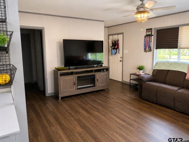 409 Poe St, Quitman, TX 75783
