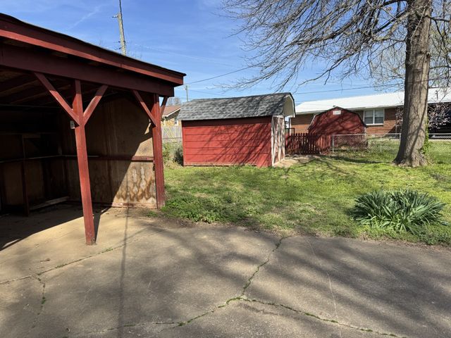 201 Orchard Rd, Clarksville, TN 37042