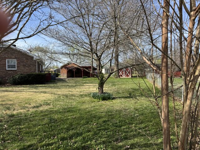 201 Orchard Rd, Clarksville, TN 37042