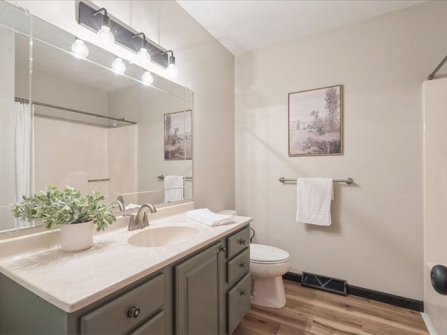 1109 Grubbs Street, Center Point, IA 52213