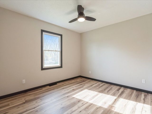 1109 Grubbs Street, Center Point, IA 52213