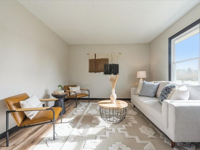 1109 Grubbs Street, Center Point, IA 52213