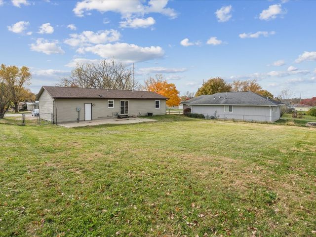1109 Grubbs Street, Center Point, IA 52213