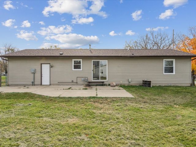 1109 Grubbs Street, Center Point, IA 52213