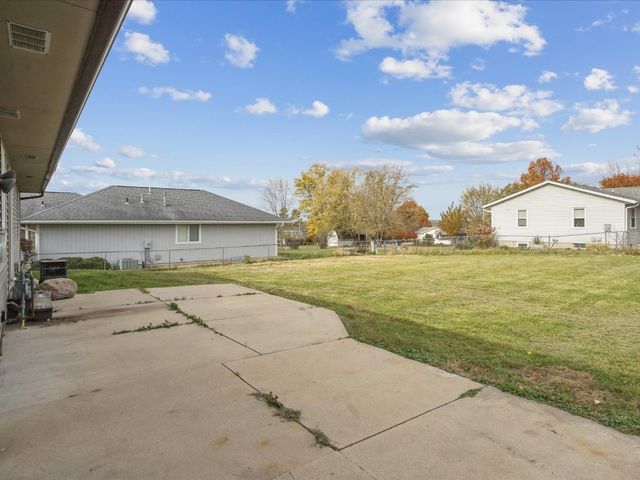 1109 Grubbs Street, Center Point, IA 52213