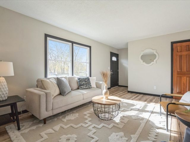 1109 Grubbs Street, Center Point, IA 52213