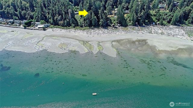 1351 Steffen Place, Camano Island, WA 98282