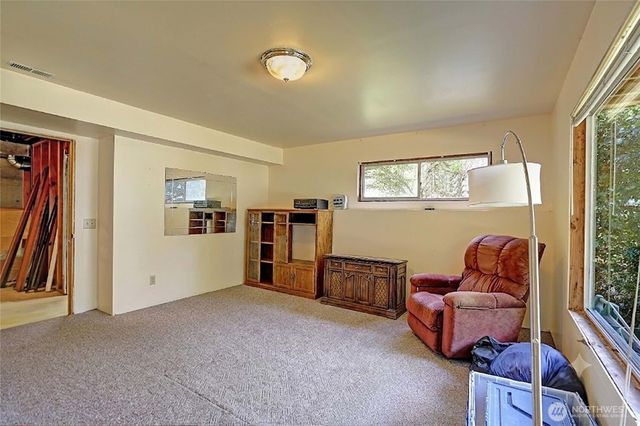 1351 Steffen Place, Camano Island, WA 98282