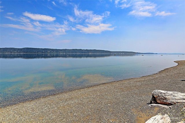 1351 Steffen Place, Camano Island, WA 98282