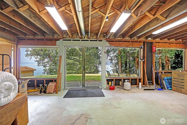 1351 Steffen Place, Camano Island, WA 98282