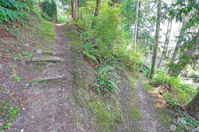 1351 Steffen Place, Camano Island, WA 98282