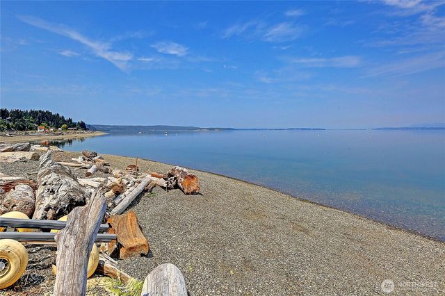 1351 Steffen Place, Camano Island, WA 98282