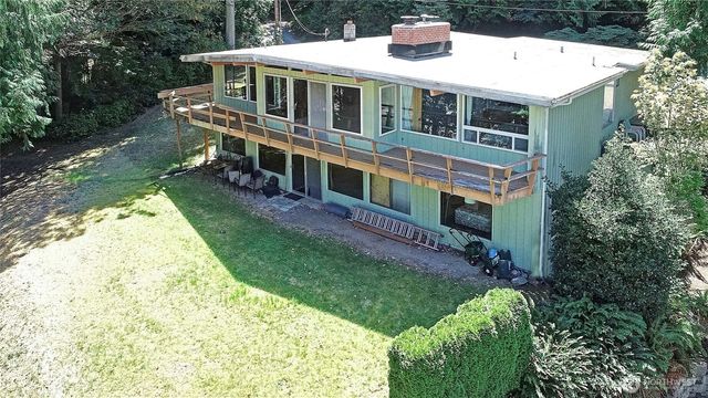 1351 Steffen Place, Camano Island, WA 98282