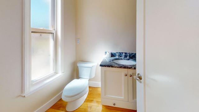 8 Dewey 1, Boston, MA 02125