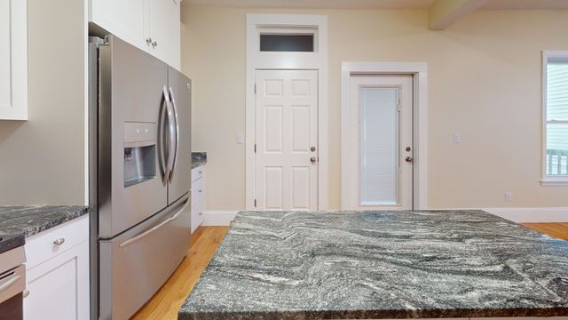 8 Dewey 1, Boston, MA 02125