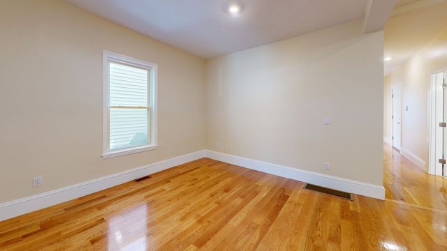 8 Dewey 1, Boston, MA 02125