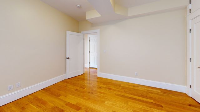 8 Dewey 1, Boston, MA 02125