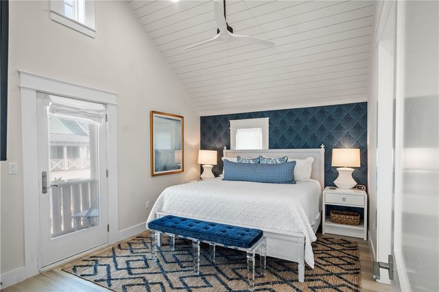 210 Escape 3C St, Port Aransas, TX 78373