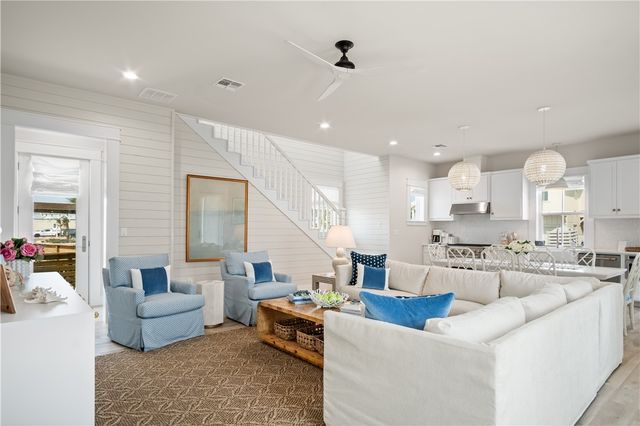210 Escape 3C St, Port Aransas, TX 78373