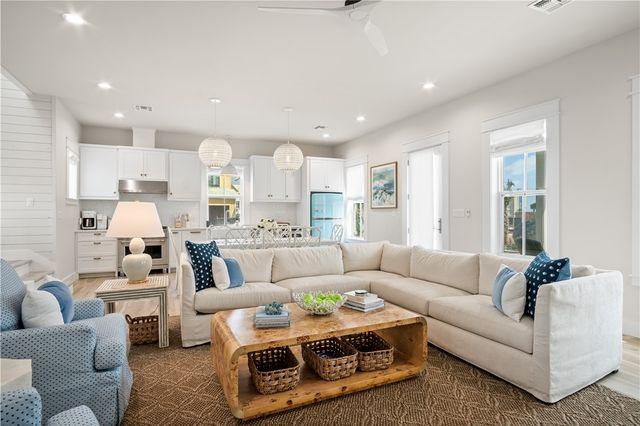 210 Escape 3C St, Port Aransas, TX 78373