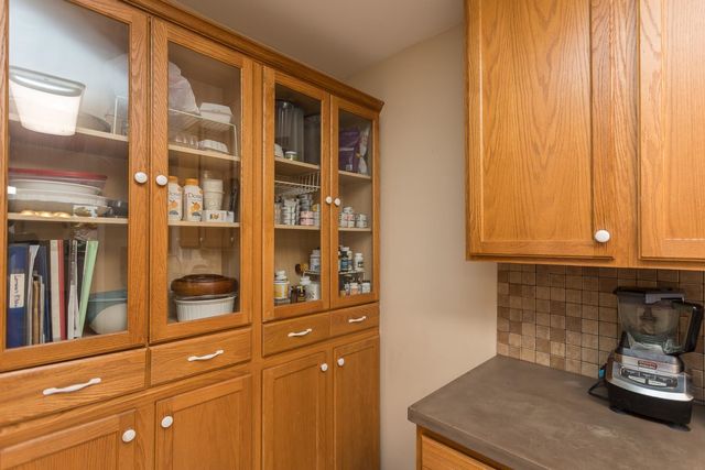 909 CRESTWOOD DR, Staunton, VA 24401