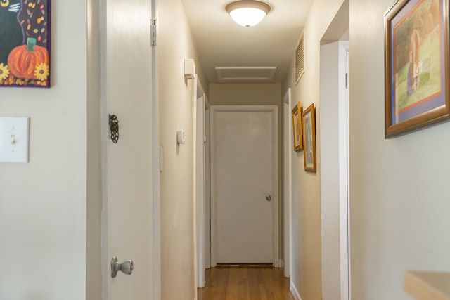 909 CRESTWOOD DR, Staunton, VA 24401