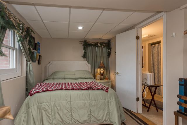 909 CRESTWOOD DR, Staunton, VA 24401