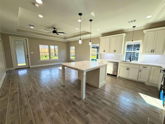 865 Dundee, Vidor, TX 77662