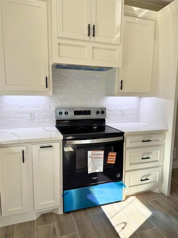 865 Dundee, Vidor, TX 77662