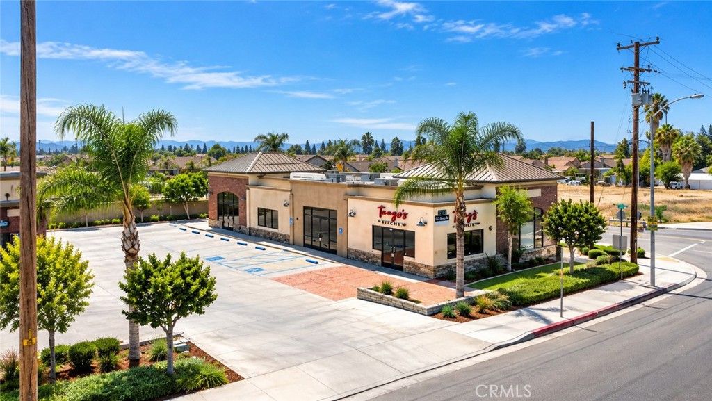 5511 W Mission Boulevard D, Ontario, CA 91762 — photo 2