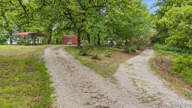 16714 S 241st East Avenue, Coweta, OK 74429