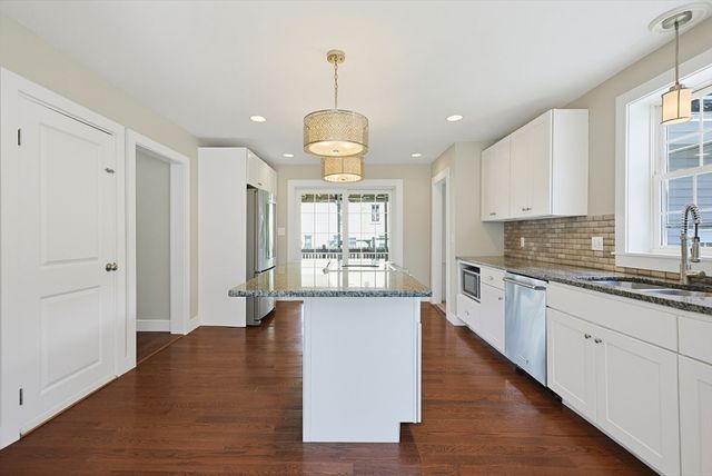 39 Johnston Avenue 1, Northbridge, MA 01588