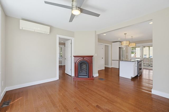39 Johnston Avenue 1, Northbridge, MA 01588