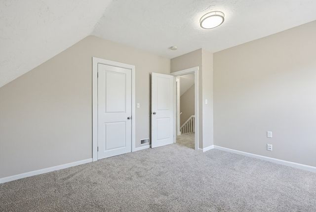 39 Johnston Avenue 1, Northbridge, MA 01588
