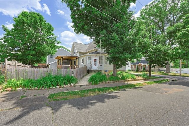 39 Johnston Avenue 1, Northbridge, MA 01588