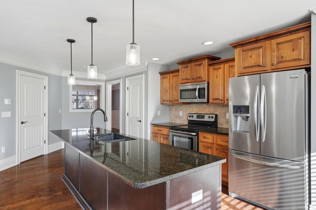 5504 SATINWOOD CT, Columbia, MO 65203