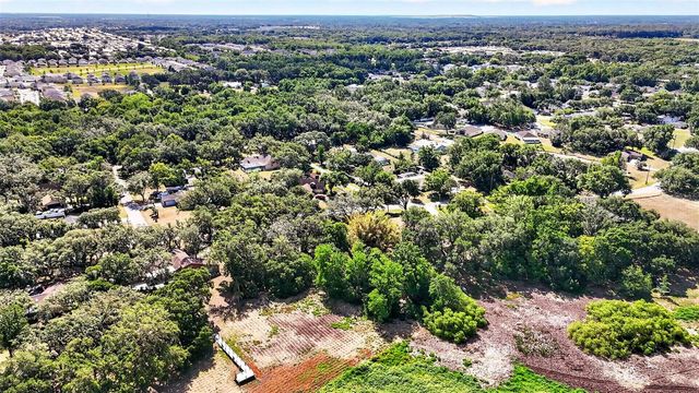 5355 BERNADETTE DR, Zephyrhills, FL 33541