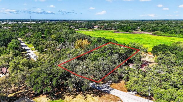 5355 BERNADETTE DR, Zephyrhills, FL 33541