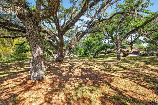 5355 BERNADETTE DR, Zephyrhills, FL 33541