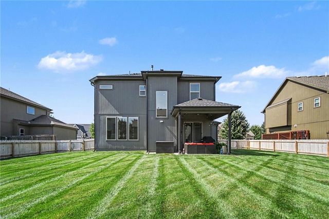 8209 NE 103rd Street, Kansas City, MO 64157