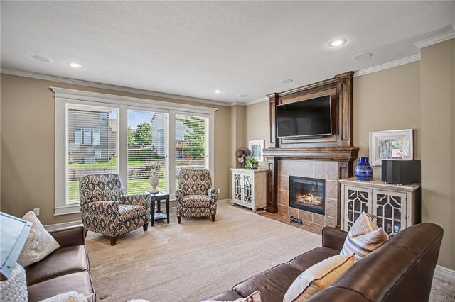 8209 NE 103rd Street, Kansas City, MO 64157