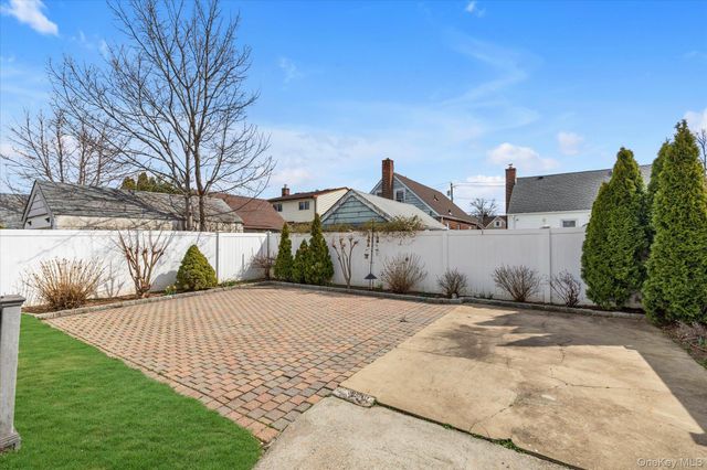 163 Hoffman Street, Franklin Square, NY 11010