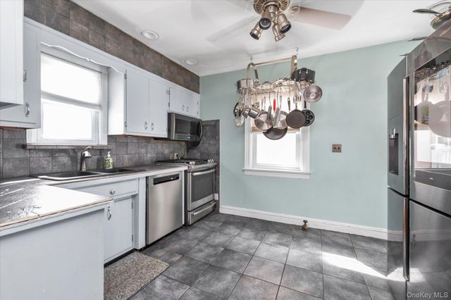 163 Hoffman Street, Franklin Square, NY 11010