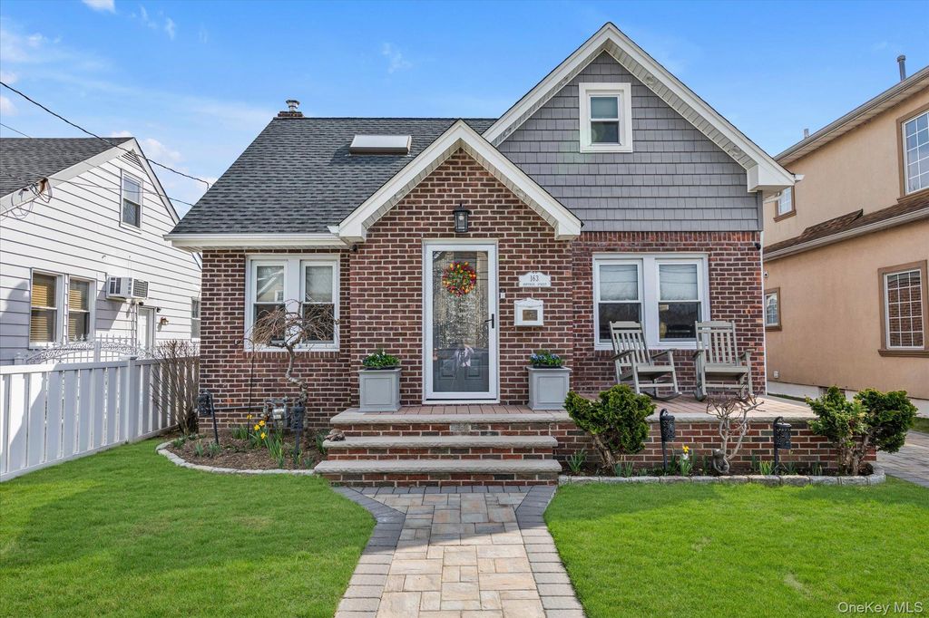 163 Hoffman Street, Franklin Square, NY 11010