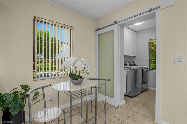 4112 19th PL 104, Cape Coral, FL 33904