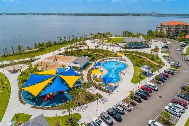 4112 19th PL 104, Cape Coral, FL 33904